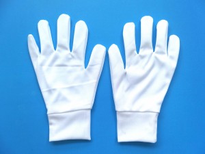 ถุงมือ TC สีขาว และ ถุงมือ poly แบบต่อข้อหรือถุงมือจราจร