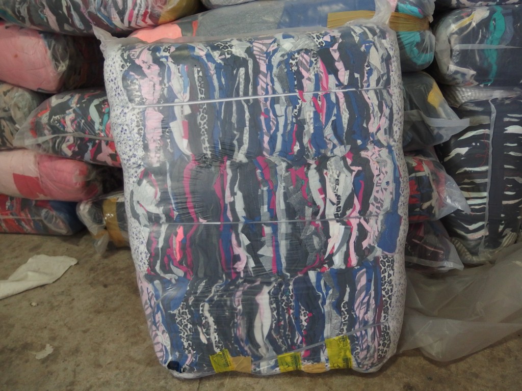 ผ้าวนสี หรือ ผ้าเช็ดเครื่องจักร